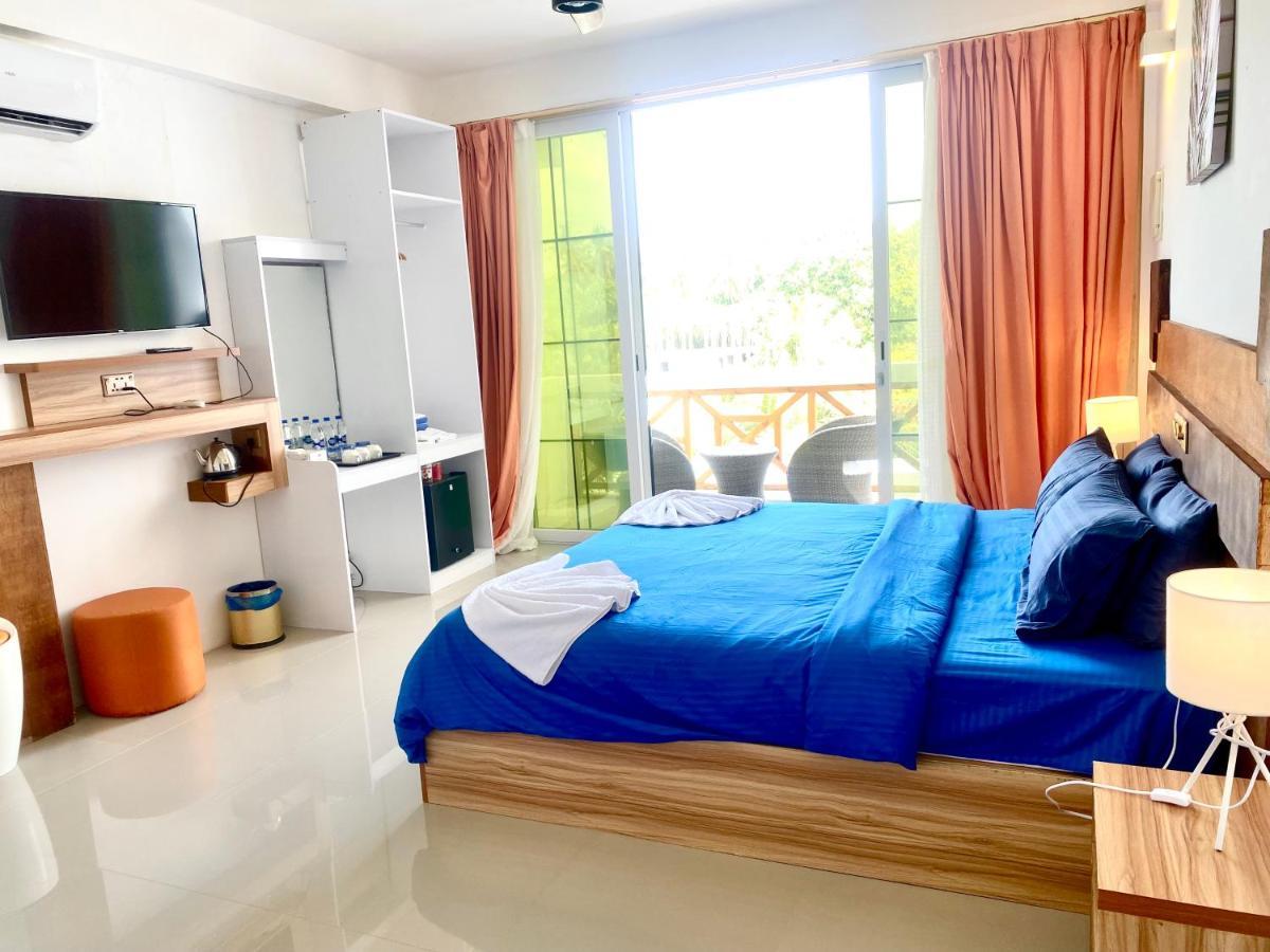 Sands Grand Dhigurah  Exterior foto
