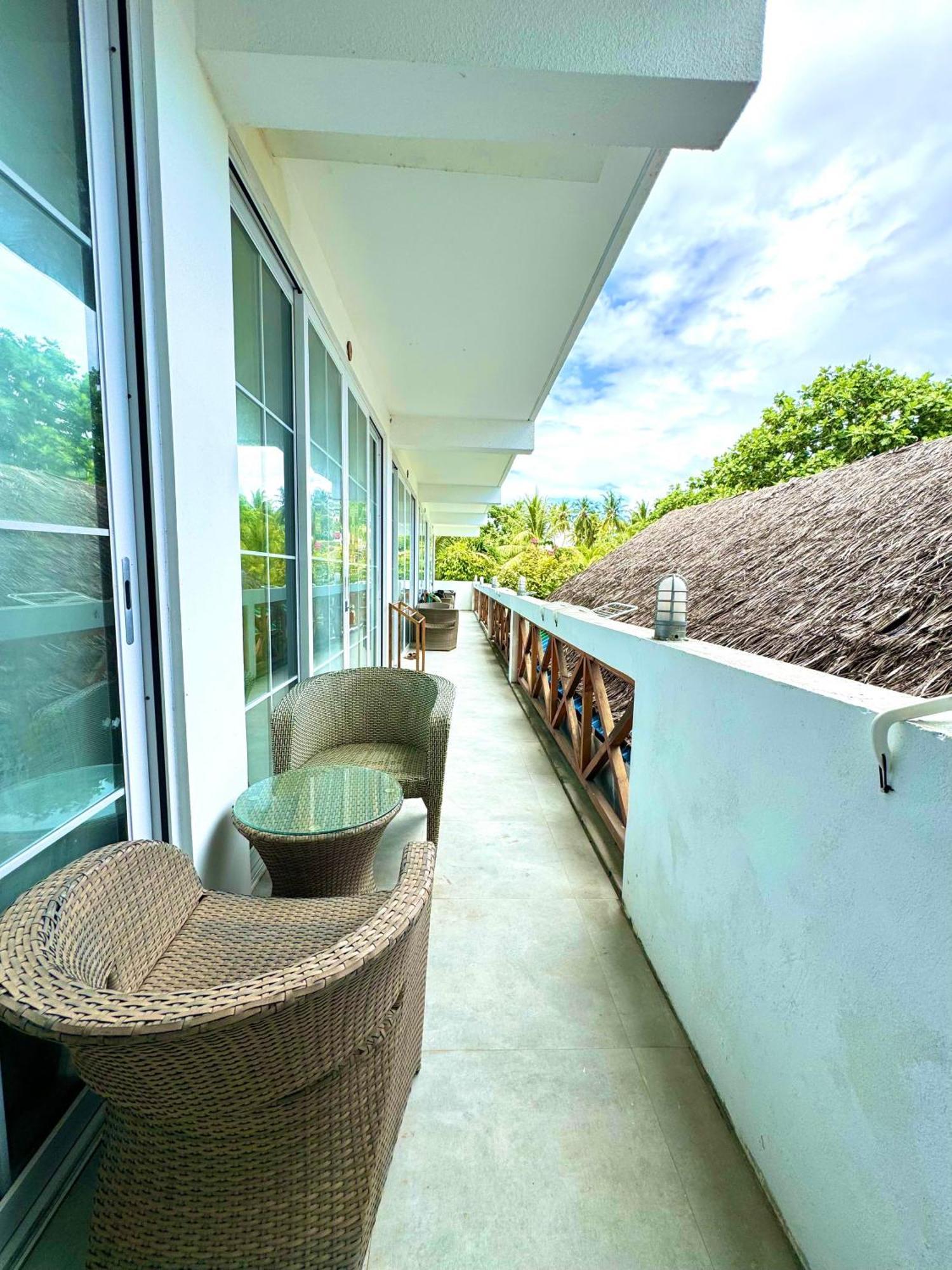 Sands Grand Dhigurah  Exterior foto
