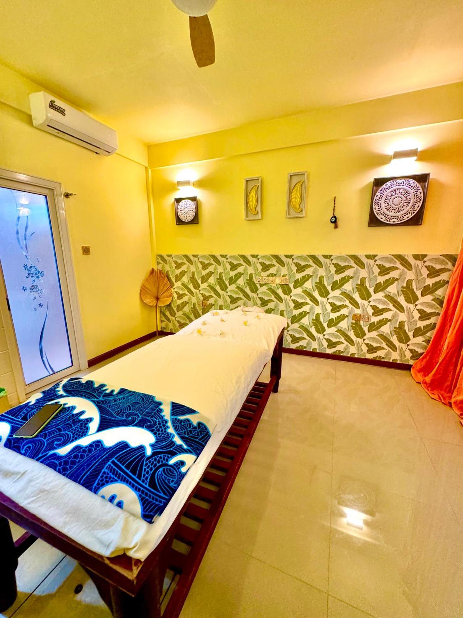 Sands Grand Dhigurah  Exterior foto