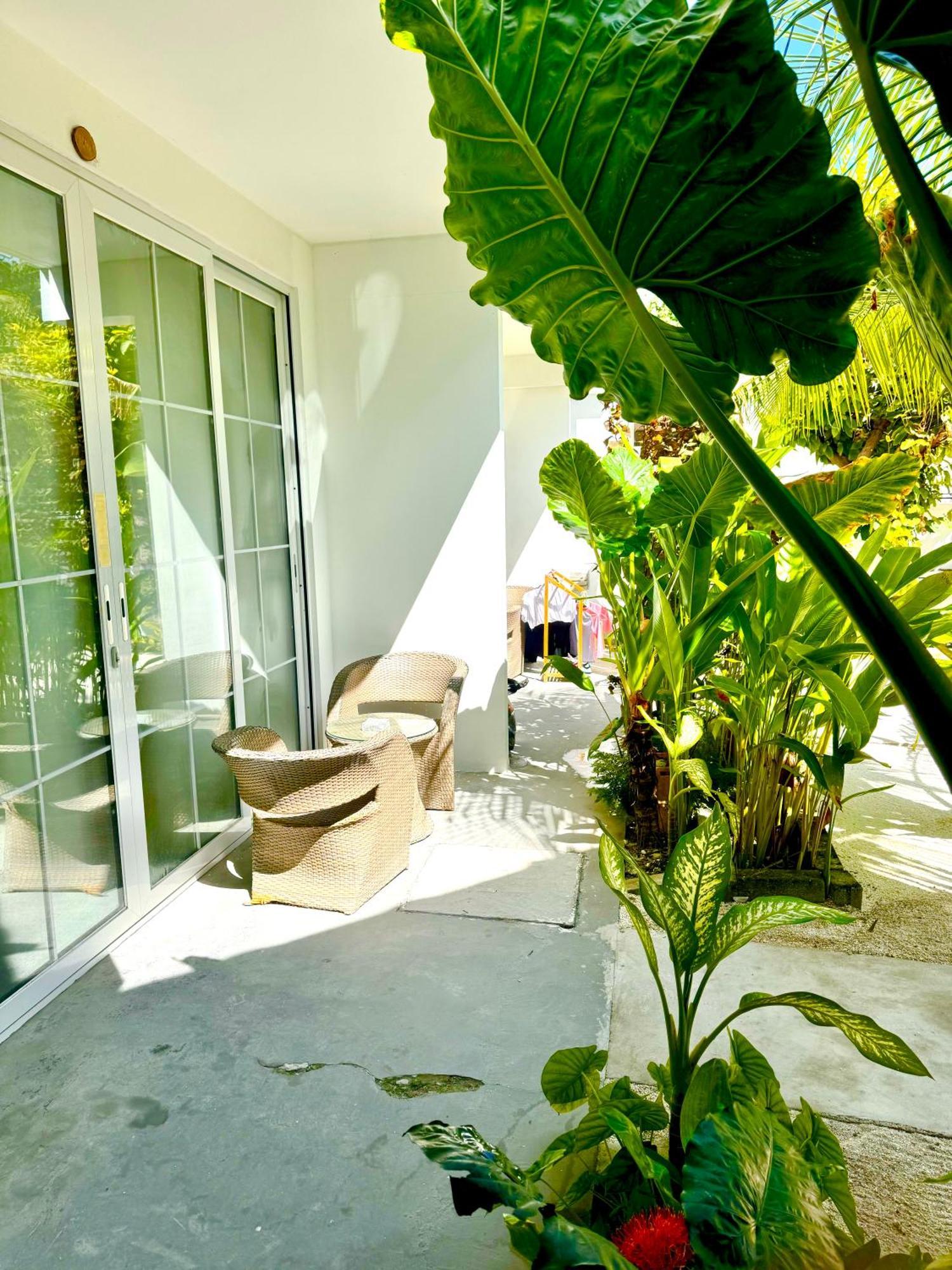 Sands Grand Dhigurah  Exterior foto